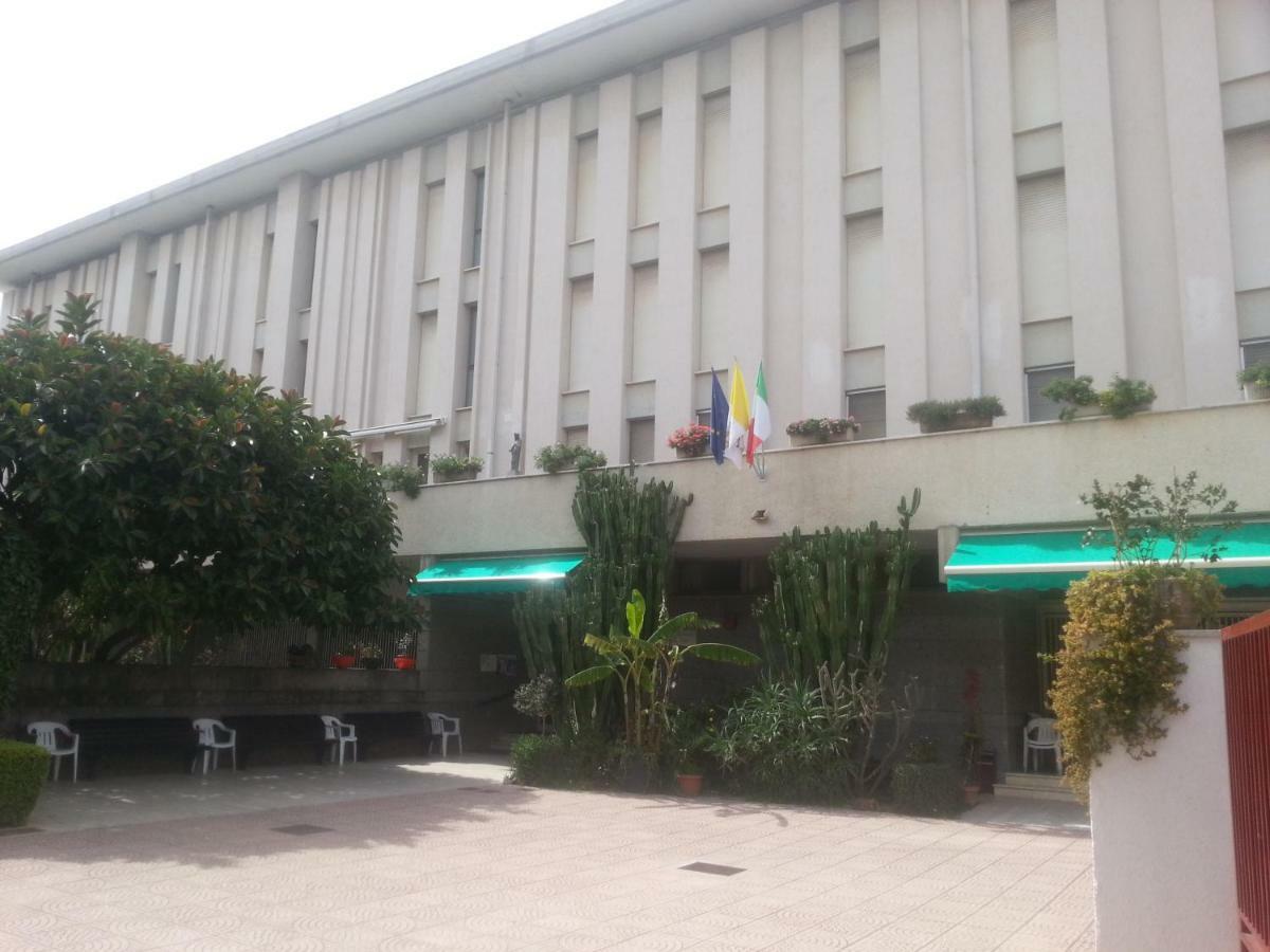 מלון פוליקורו Centro Giovanile Padre Minozzi מראה חיצוני תמונה